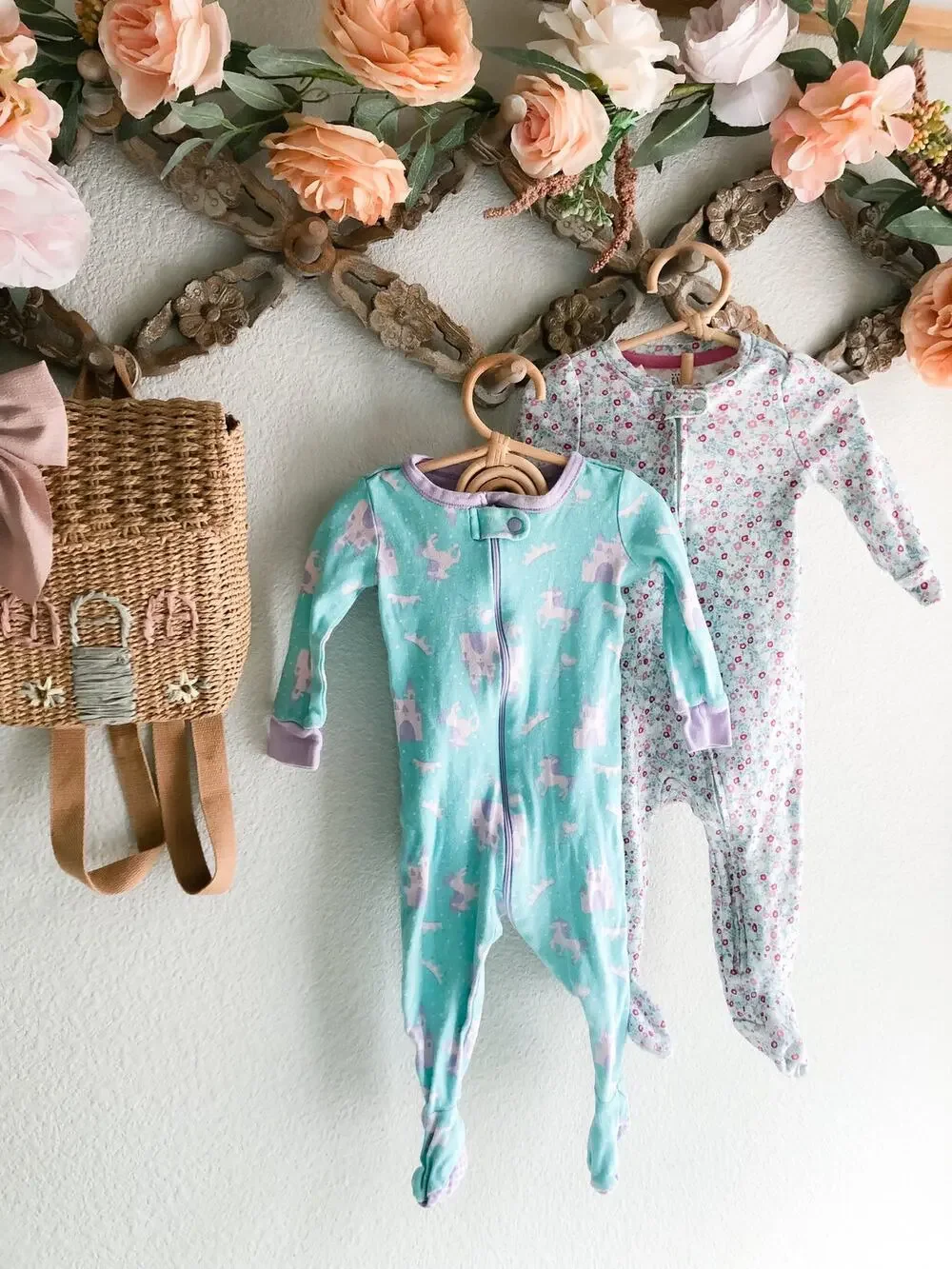 2 Snug Fit Pajama Footed Sleepers Baby Gap Princess Castle Floral Prints 6-9mths